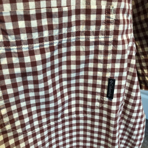 🏖3/30 Columbia short sleeve Button down - Picture 3 of 3